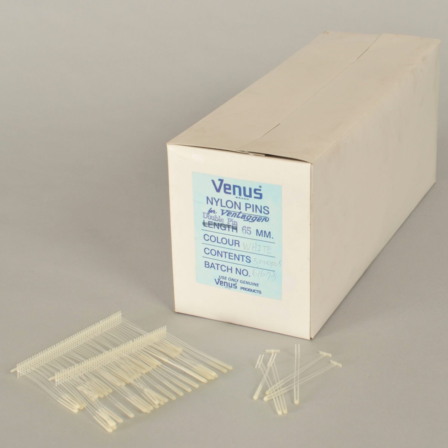 65mm nylon double tagging pins for use with the VenTagger tagging gun